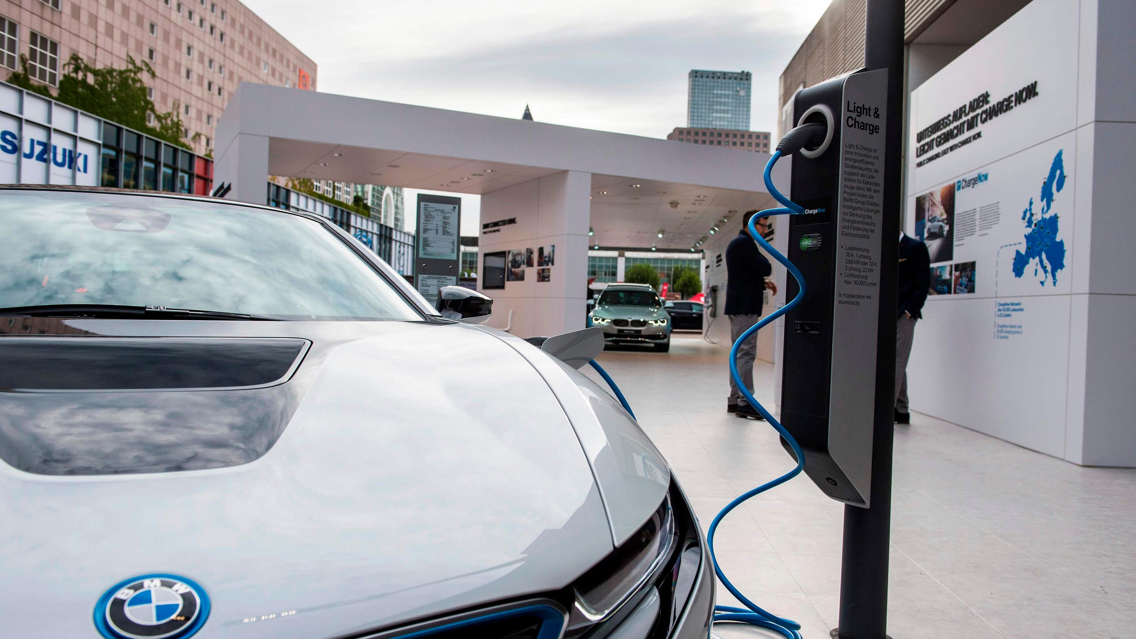 Electric car deals companies going public